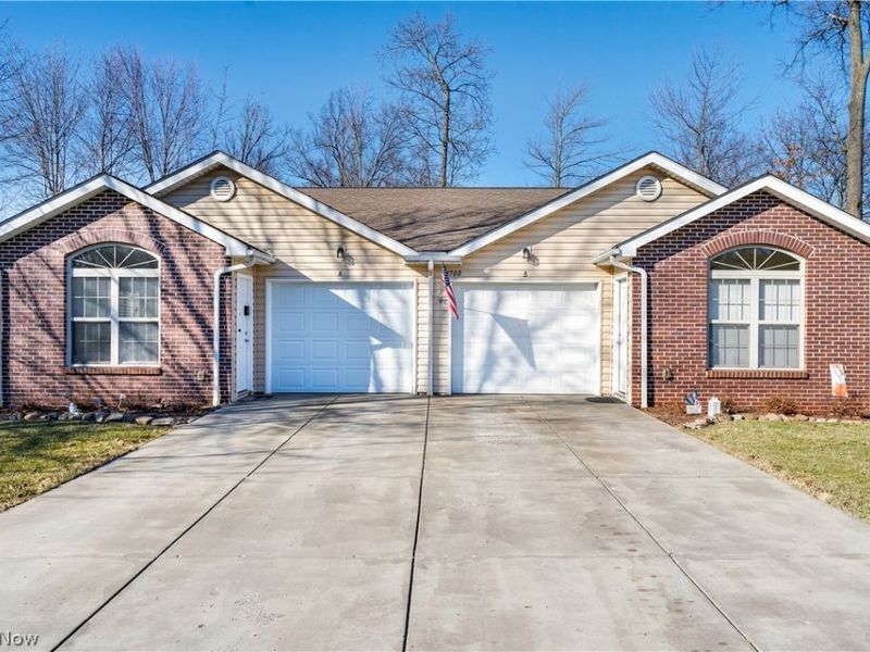 4900 Shadow Oak Drive , Austintown, OH 44515 Photo 1