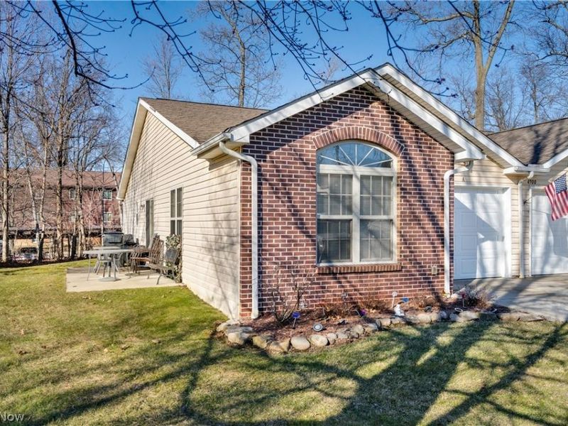 4900 Shadow Oak Drive , Austintown, OH 44515 Photo 4