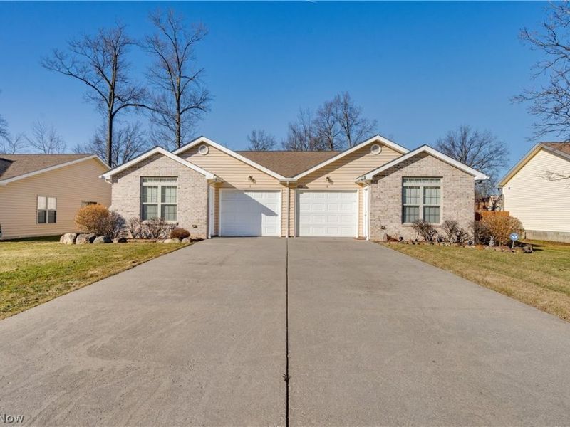 4900 Shadow Oak Drive , Austintown, OH 44515 Photo 2