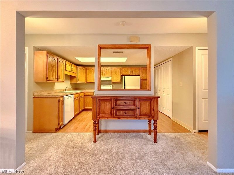 330 Deepwood Drive , Wadsworth, OH 44281 Photo 6