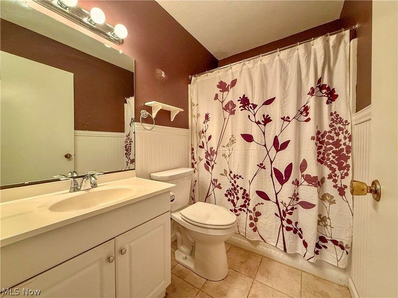 330 Deepwood Drive , Wadsworth, OH 44281 Photo 9