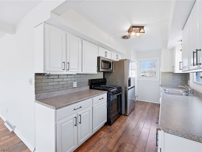 396 Elizabeth Street , Hubbard, OH 44425 Photo 14