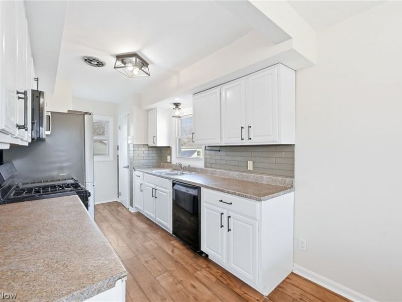 396 Elizabeth Street , Hubbard, OH 44425 Photo 15