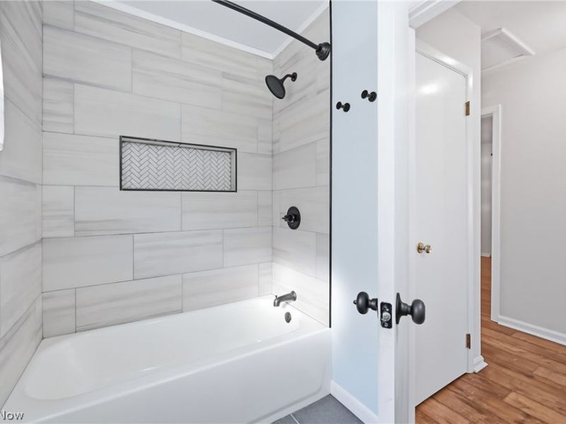 396 Elizabeth Street , Hubbard, OH 44425 Photo 21