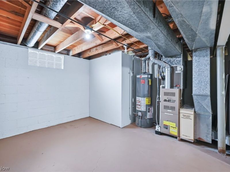 396 Elizabeth Street , Hubbard, OH 44425 Photo 27