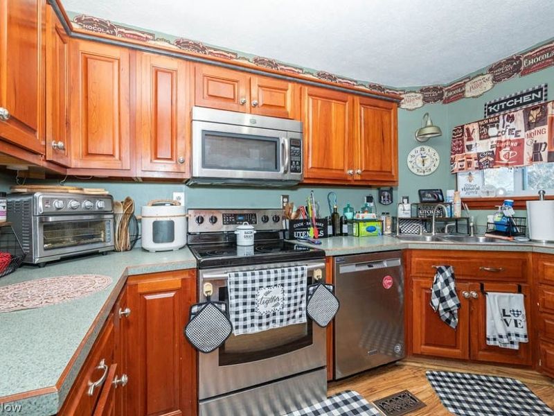 926 N Ellsworth Avenue , Salem, OH 44460 Photo 4