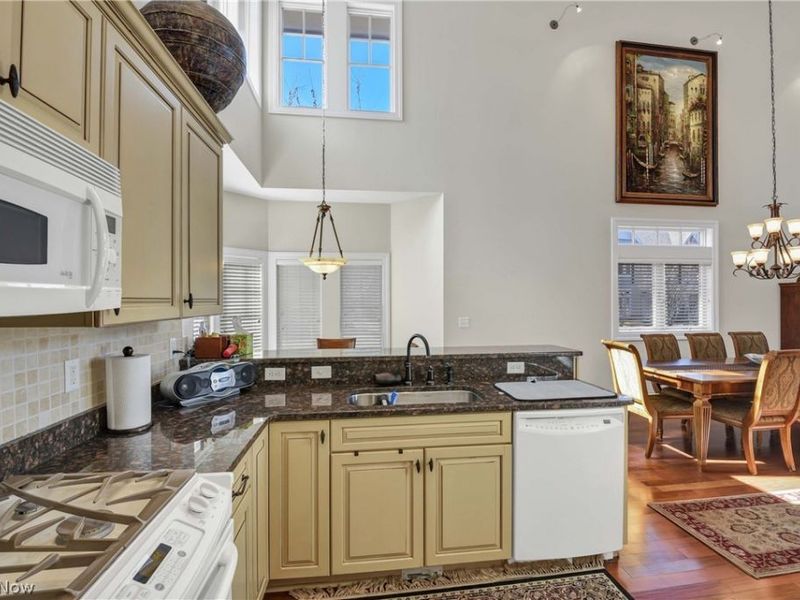 317 Halstead Lane , Westlake, OH 44145 Photo 14