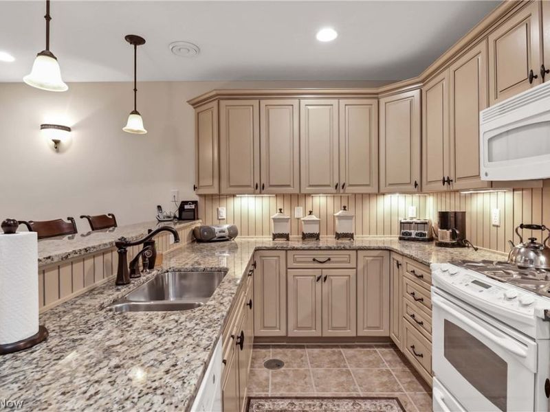 317 Halstead Lane , Westlake, OH 44145 Photo 41