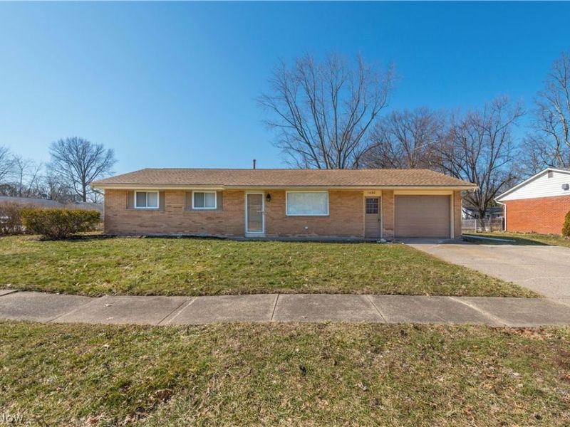 1460 Hollyview Drive , Vermilion, OH 44089 Photo 1