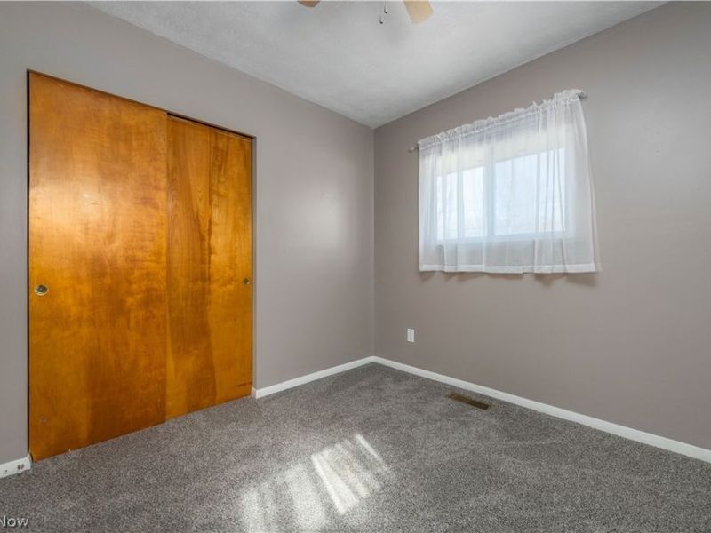 1460 Hollyview Drive , Vermilion, OH 44089 Photo 16