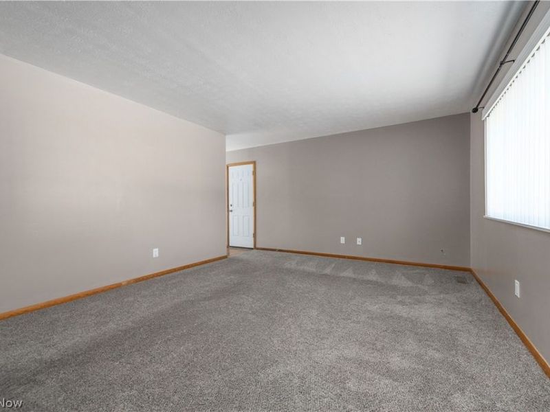 1460 Hollyview Drive , Vermilion, OH 44089 Photo 6