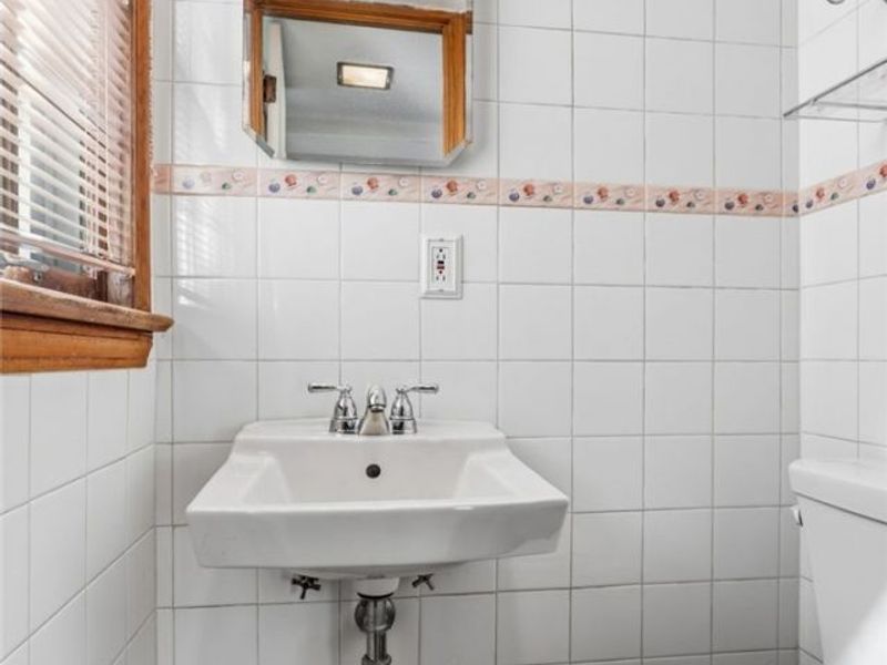 3722 Glencairn Road , Shaker Heights, OH 44122 Photo 18