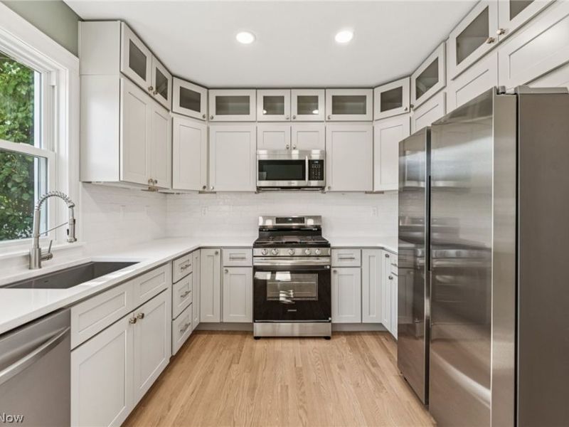 1450 W 77th Street , Cleveland, OH 44102 Photo 15