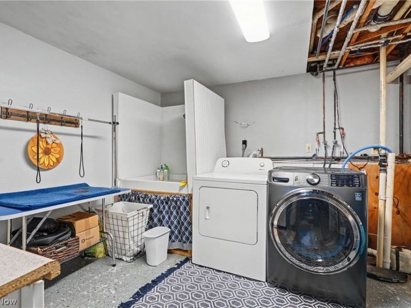 5634 N Park Avenue , Bristolville, OH 44402 Photo 13