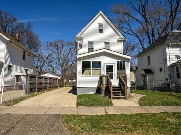 1147 Mcintosh Avenue , Akron, OH 44314