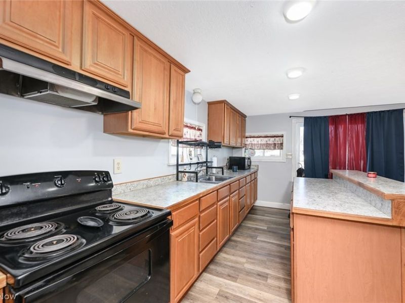 1147 Mcintosh Avenue , Akron, OH 44314 Photo 12