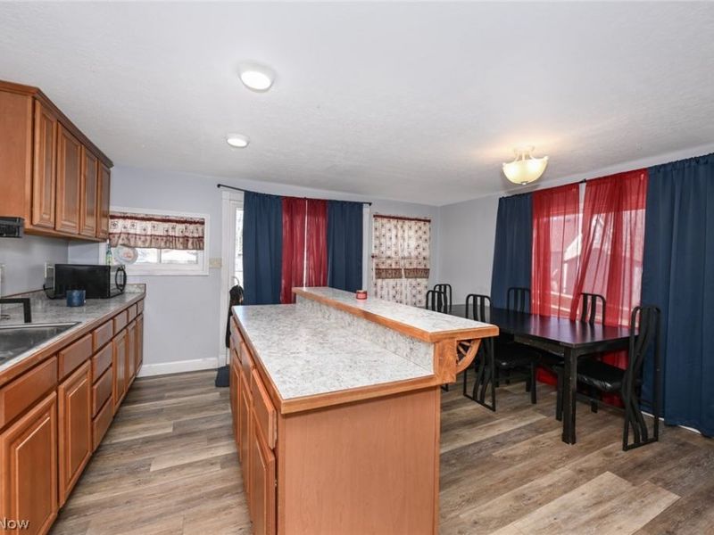 1147 Mcintosh Avenue , Akron, OH 44314 Photo 13