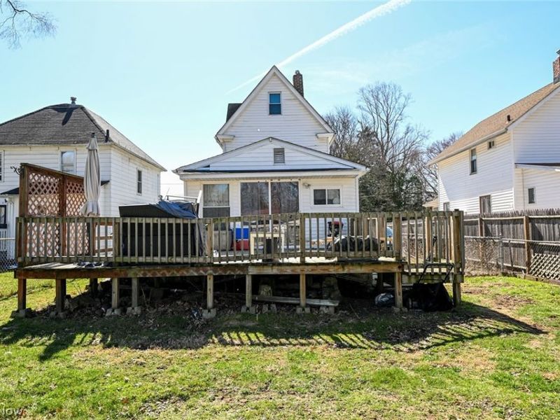 1147 Mcintosh Avenue , Akron, OH 44314 Photo 9