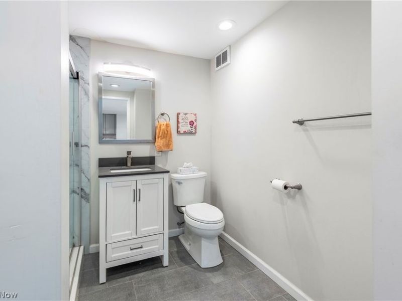 12520 Edgewater Drive , Unit 1108, Lakewood, OH 44107 Photo 12