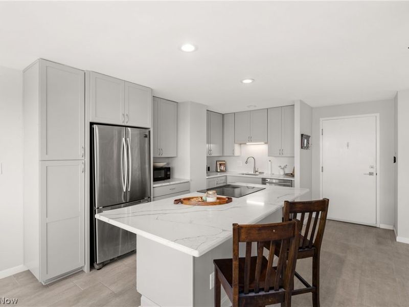 12520 Edgewater Drive , Unit 1108, Lakewood, OH 44107 Photo 7