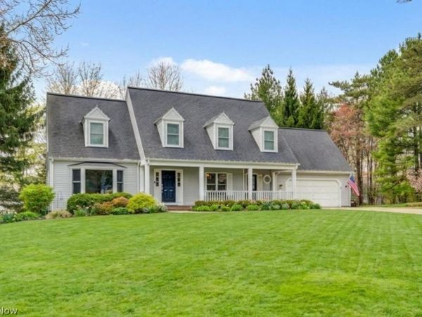 40 Highland Lane , Chagrin Falls, OH 44022