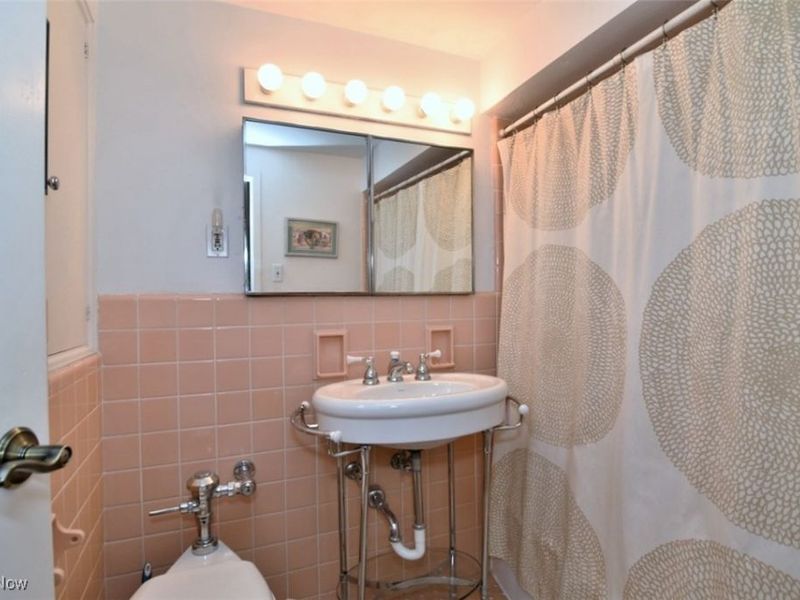 13800 Shaker Boulevard , Unit 1106, Cleveland, OH 44120 Photo 23