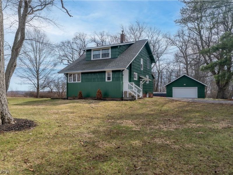 2480 State Street NW, Uniontown, OH 44685 Photo 2