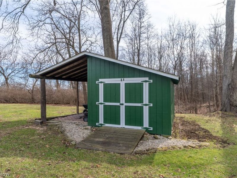 2480 State Street NW, Uniontown, OH 44685 Photo 34