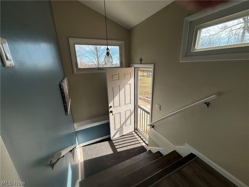 2480 State Street NW, Uniontown, OH 44685 Photo 8