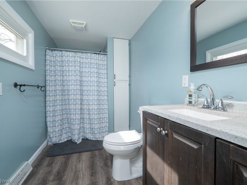 2480 State Street NW, Uniontown, OH 44685 Photo 9