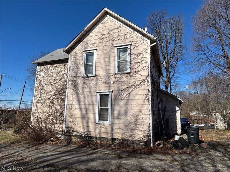 891 Grant Street , Akron, OH 44311 Photo 5