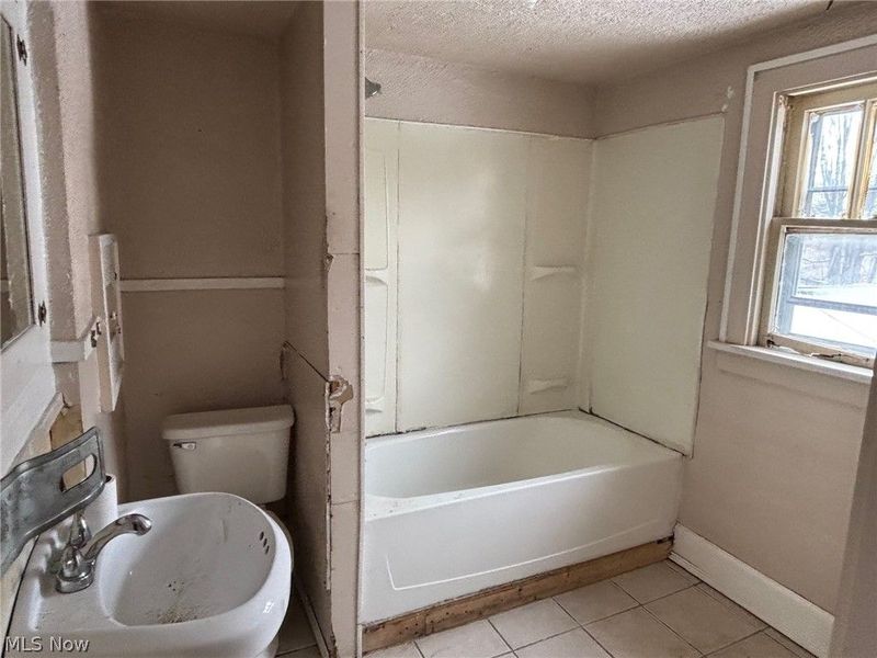 28 W Salome Avenue , Akron, OH 44310 Photo 12