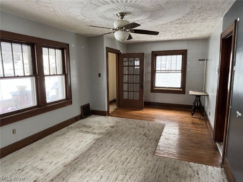 28 W Salome Avenue , Akron, OH 44310 Photo 2