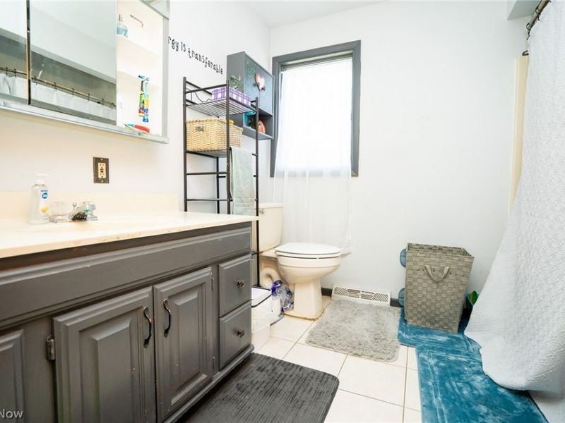 611 Matawan Drive , Campbell, OH 44405 Photo 12