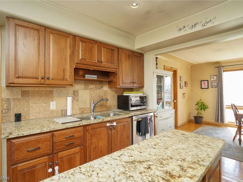 611 Matawan Drive , Campbell, OH 44405 Photo 4