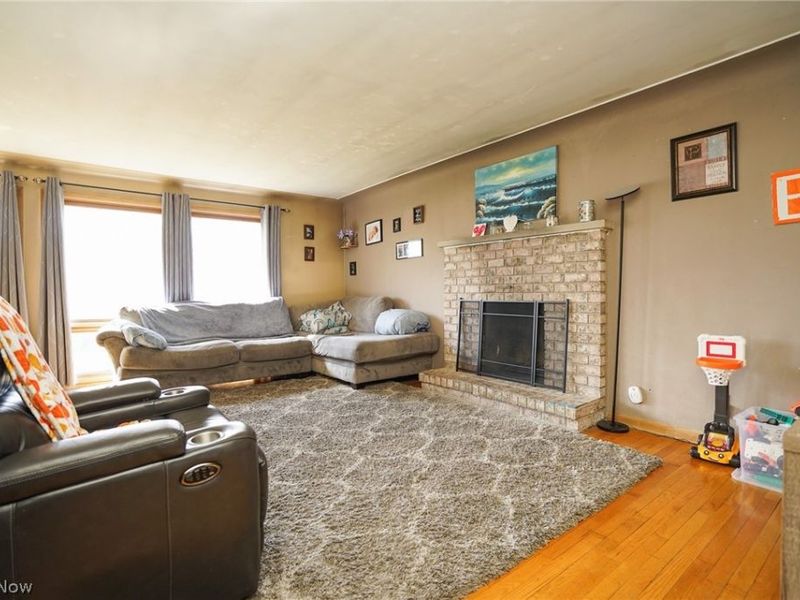 611 Matawan Drive , Campbell, OH 44405 Photo 8