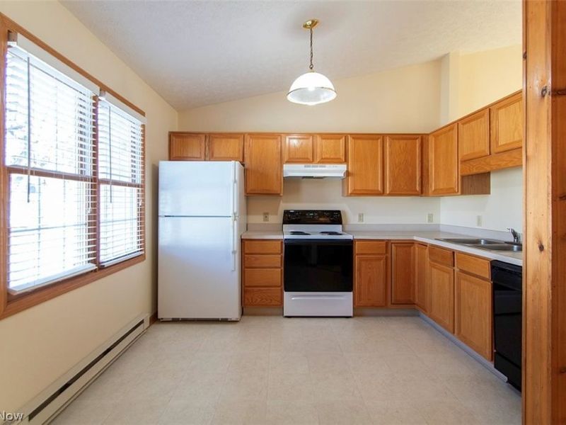 651 Sturbridge Drive , Unit 26, Medina, OH 44256 Photo 4