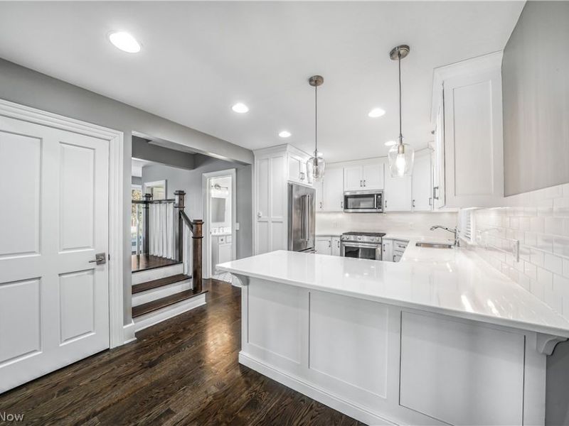 43 N Oviatt Street , Hudson, OH 44236 Photo 6