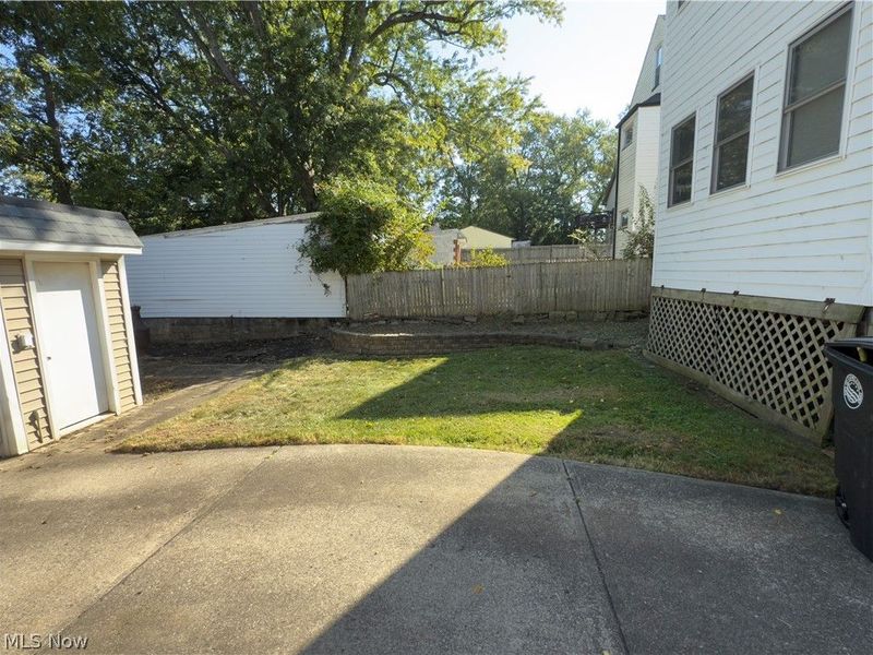 15310 Lydian Avenue , Unit 2, Cleveland, OH 44111 Photo 16