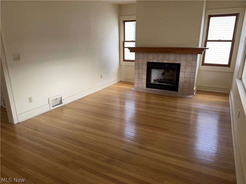 15310 Lydian Avenue , Unit 2, Cleveland, OH 44111 Photo 2