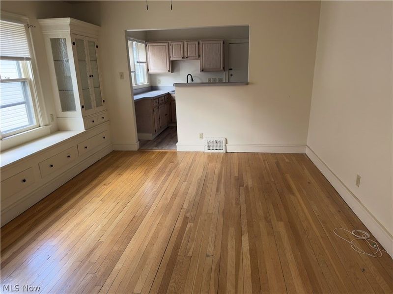 15310 Lydian Avenue , Unit 2, Cleveland, OH 44111 Photo 5