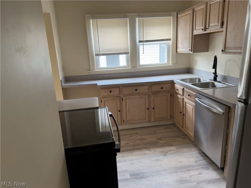 15310 Lydian Avenue , Unit 2, Cleveland, OH 44111 Photo 8