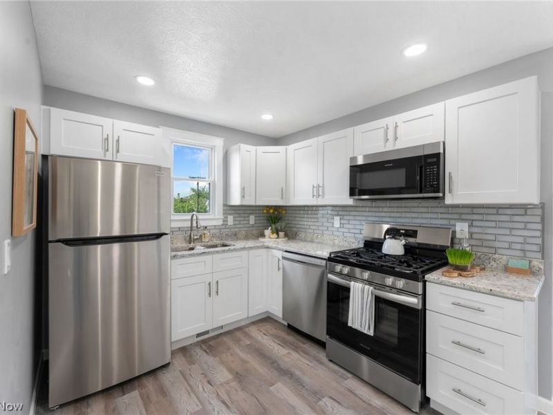 2152 Wyandotte Avenue , Unit 3, Lakewood, OH 44107 Photo 4