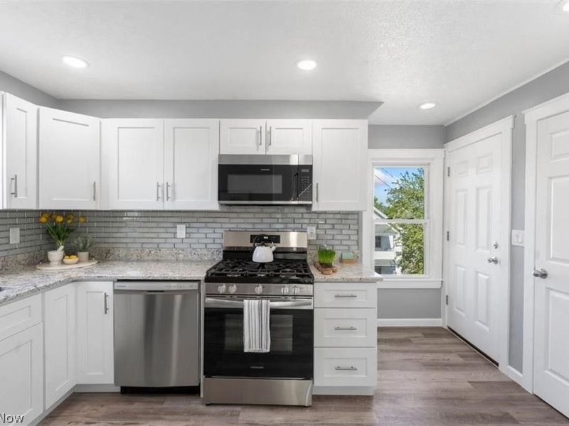 2152 Wyandotte Avenue , Unit 3, Lakewood, OH 44107 Photo 5