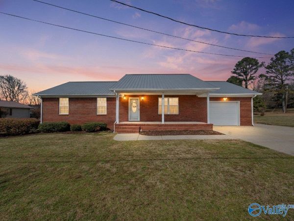 131 Mountain View Drive, Woodville, AL 35776