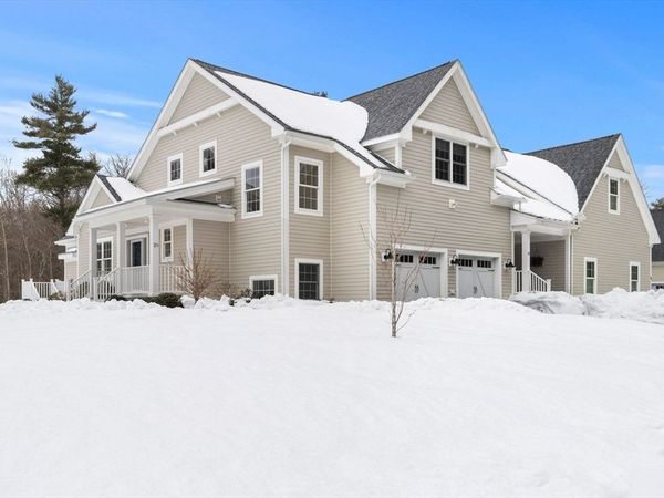 20 Split Rock Ln, Mattapoisett, MA 02739