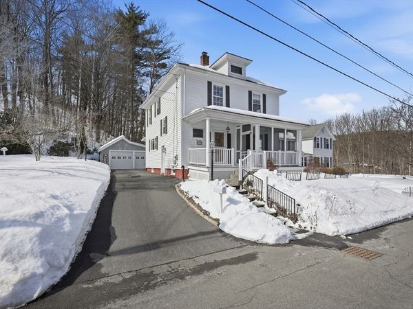 18 Crescent St, Montague, MA 01349