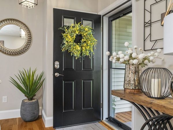 16 Farnum St, Uxbridge, MA 01569