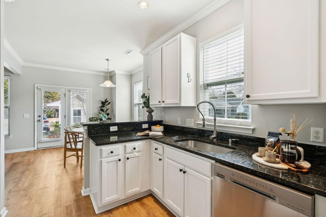 5203 Celtic Drive Photo 22