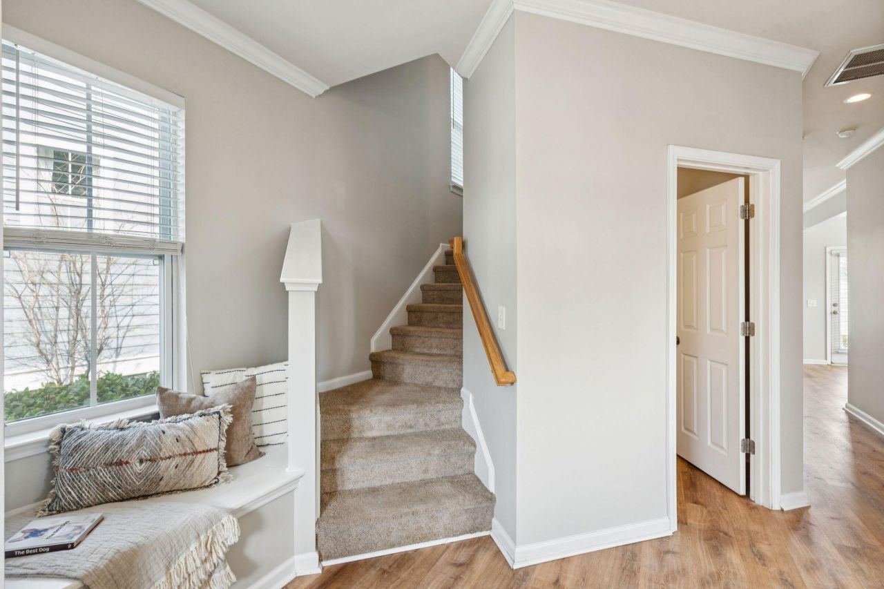 5203 Celtic Drive Photo 6